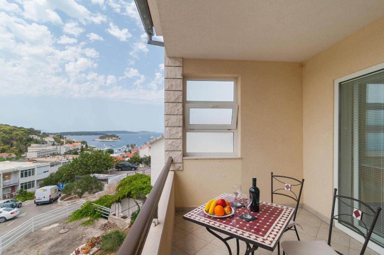 Apartments Molo Mare Hvar Town Exterior foto